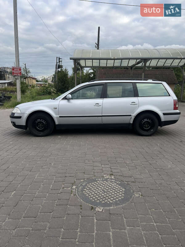 Універсал Volkswagen Passat 2001 в Львові