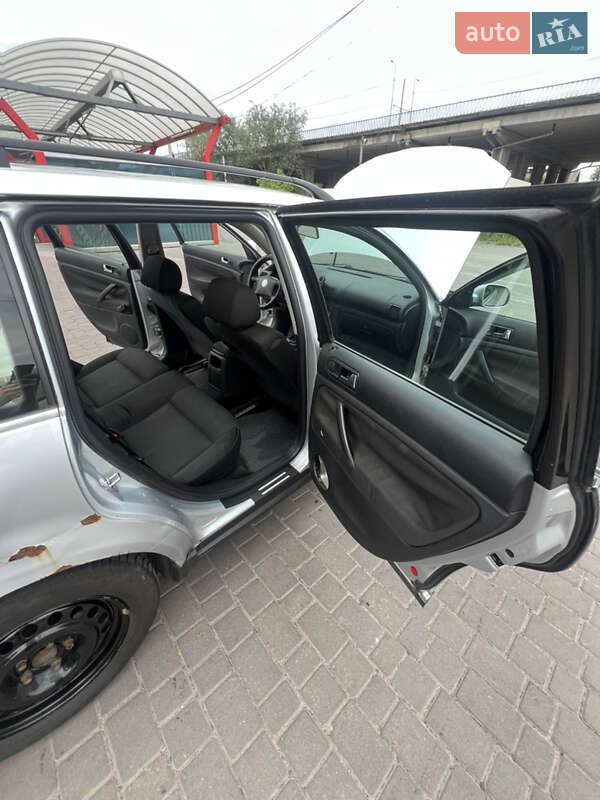 Універсал Volkswagen Passat 2001 в Львові