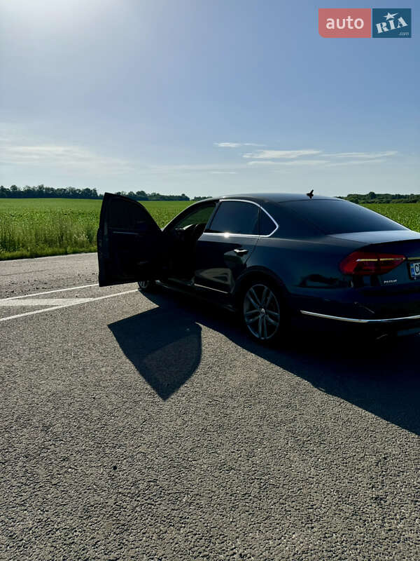 Седан Volkswagen Passat 2016 в Чернігові