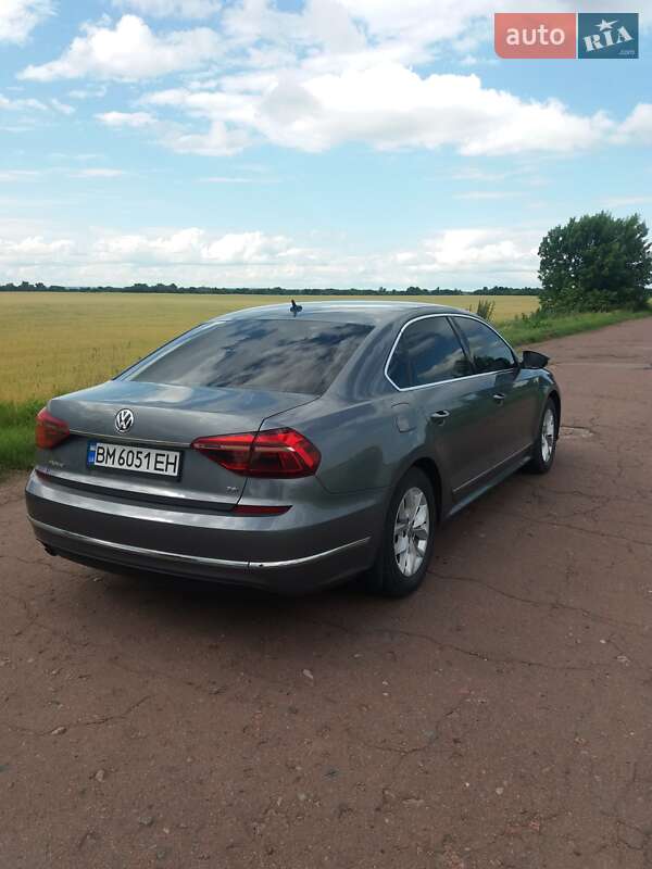 Седан Volkswagen Passat 2016 в Сумах