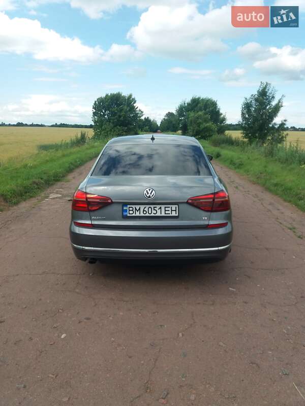 Седан Volkswagen Passat 2016 в Сумах