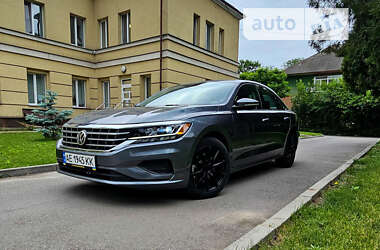 Седан Volkswagen Passat 2021 в Днепре