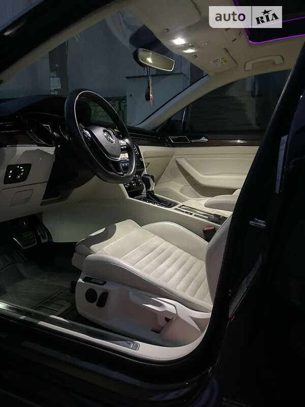 Универсал Volkswagen Passat 2015 в Вишневом