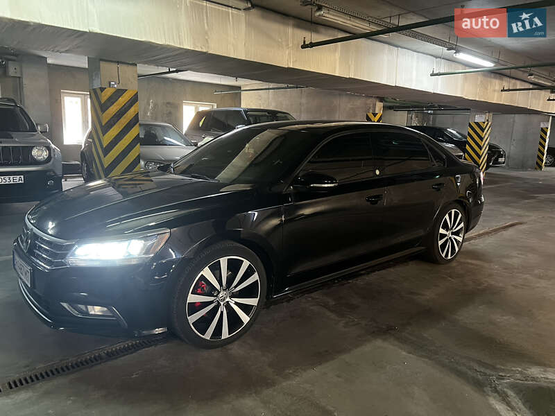 Седан Volkswagen Passat 2018 в Одессе