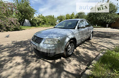 Седан Volkswagen Passat 2003 в Черкасах