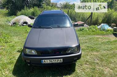 Универсал Volkswagen Passat 1993 в Барышевке