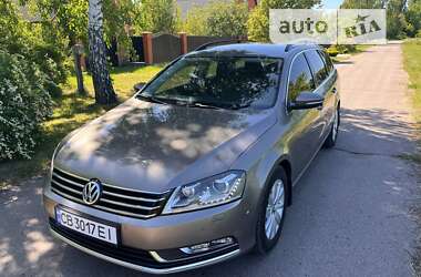 Универсал Volkswagen Passat 2011 в Ромнах