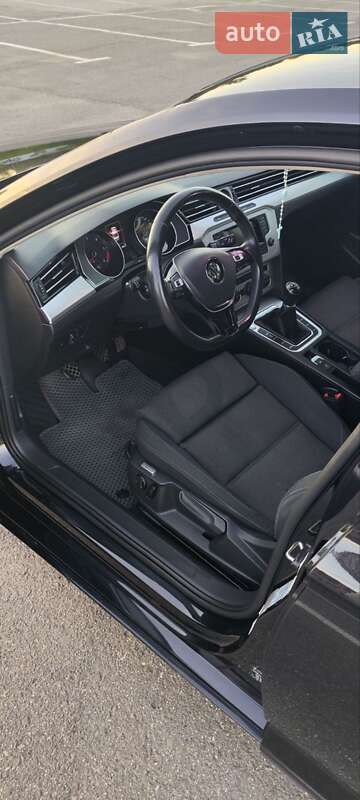 Седан Volkswagen Passat 2016 в Тячеве