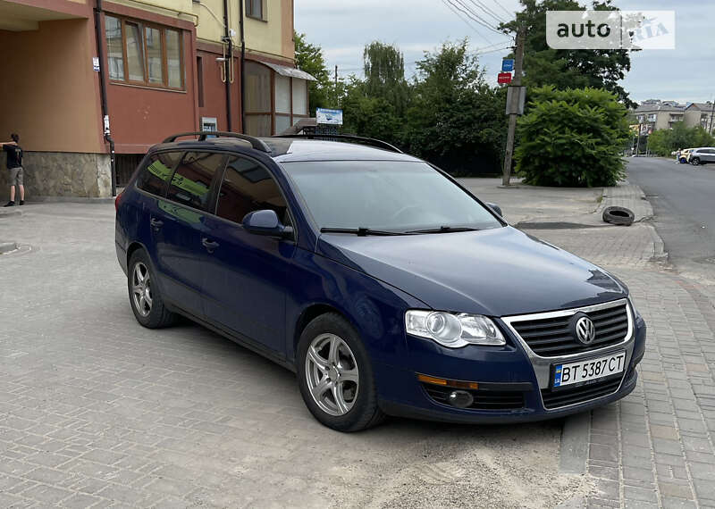 Універсал Volkswagen Passat 2009 в Івано-Франківську