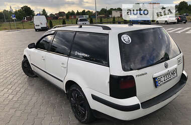 Универсал Volkswagen Passat 1999 в Сколе