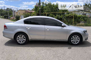 Седан Volkswagen Passat 2013 в Одесі