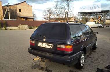 Универсал Volkswagen Passat 1990 в 