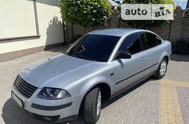 Седан Volkswagen Passat 2001 в Тульчині