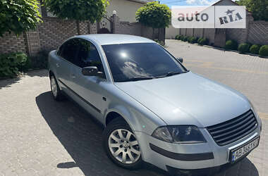 Седан Volkswagen Passat 2001 в Тульчині