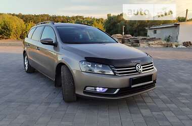 Універсал Volkswagen Passat 2011 в Хмельницькому