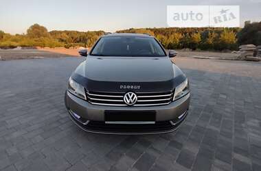 Універсал Volkswagen Passat 2011 в Хмельницькому