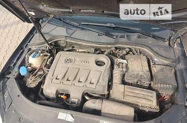 Универсал Volkswagen Passat 2012 в Ивано-Франковске