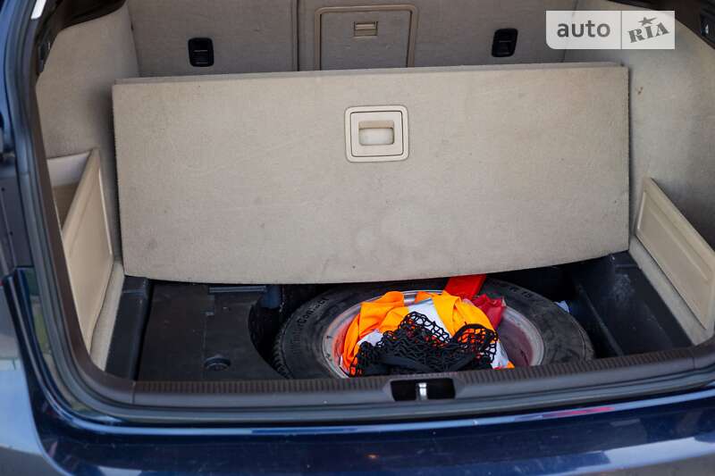 Універсал Volkswagen Passat 2012 в Івано-Франківську