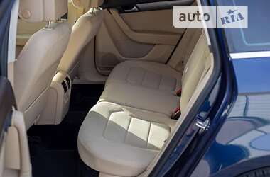 Универсал Volkswagen Passat 2012 в Ивано-Франковске