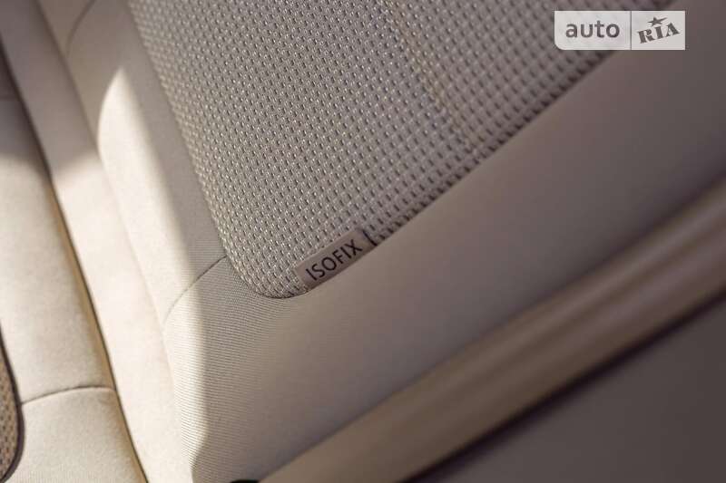 Універсал Volkswagen Passat 2012 в Івано-Франківську