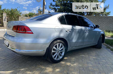 Седан Volkswagen Passat 2011 в Кременчуці