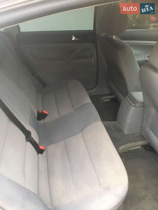 Седан Volkswagen Passat 2004 в Косові