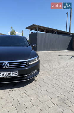 Седан Volkswagen Passat 2015 в Виноградові