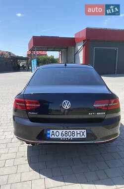 Седан Volkswagen Passat 2015 в Виноградові