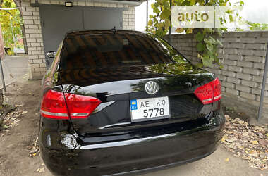 Седан Volkswagen Passat 2011 в Днепре