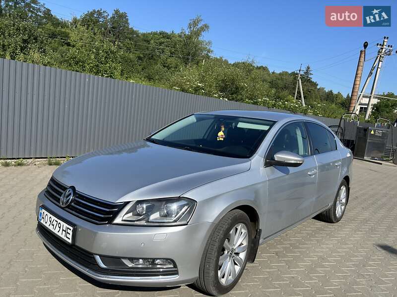 Volkswagen Passat 2011