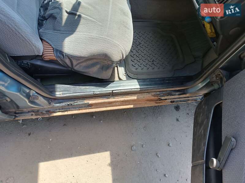 Седан Volkswagen Passat 1988 в Полтаве