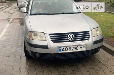 Седан Volkswagen Passat 2004 в Тячеве