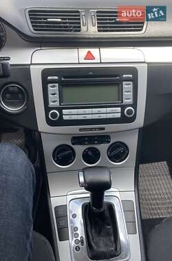 Седан Volkswagen Passat 2008 в Киеве