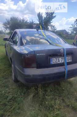 Седан Volkswagen Passat 1998 в Сумах