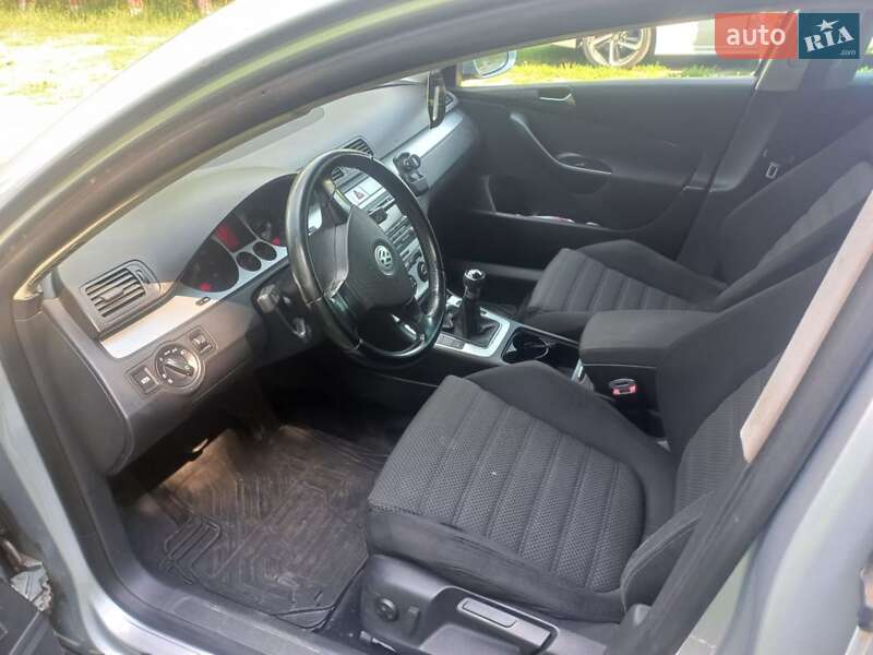Універсал Volkswagen Passat 2008 в Харкові
