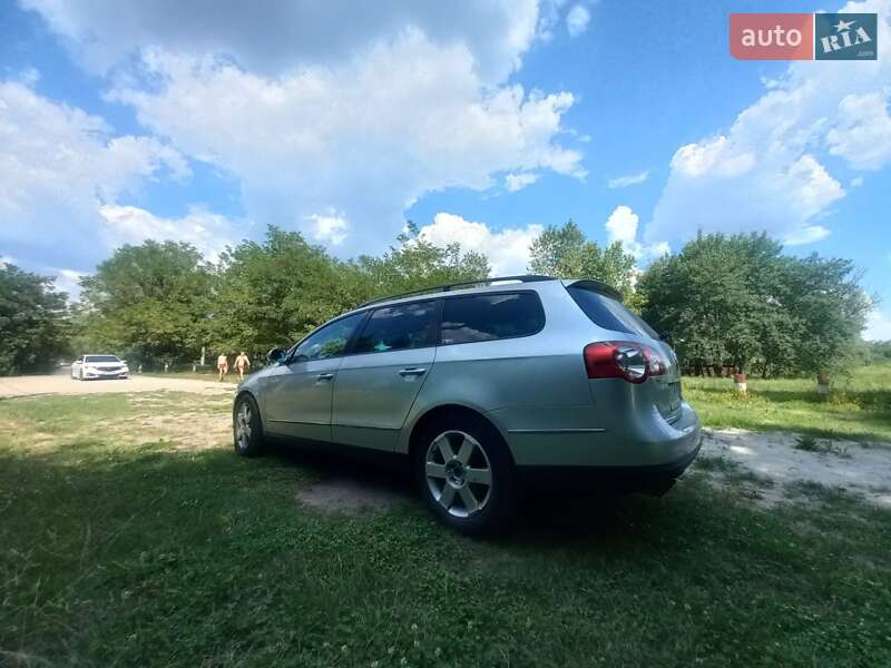 Універсал Volkswagen Passat 2008 в Харкові