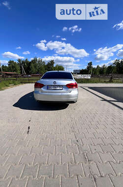 Седан Volkswagen Passat 2011 в Самборі