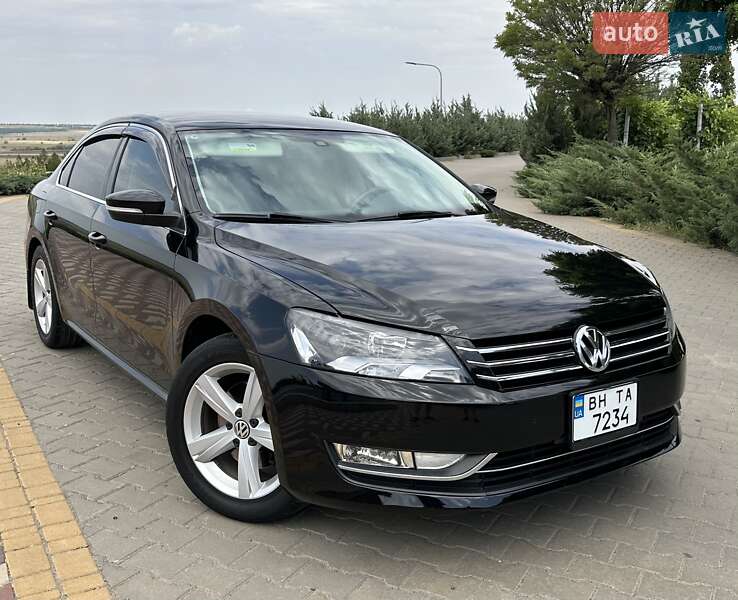 Седан Volkswagen Passat 2014 в Татарбунарах