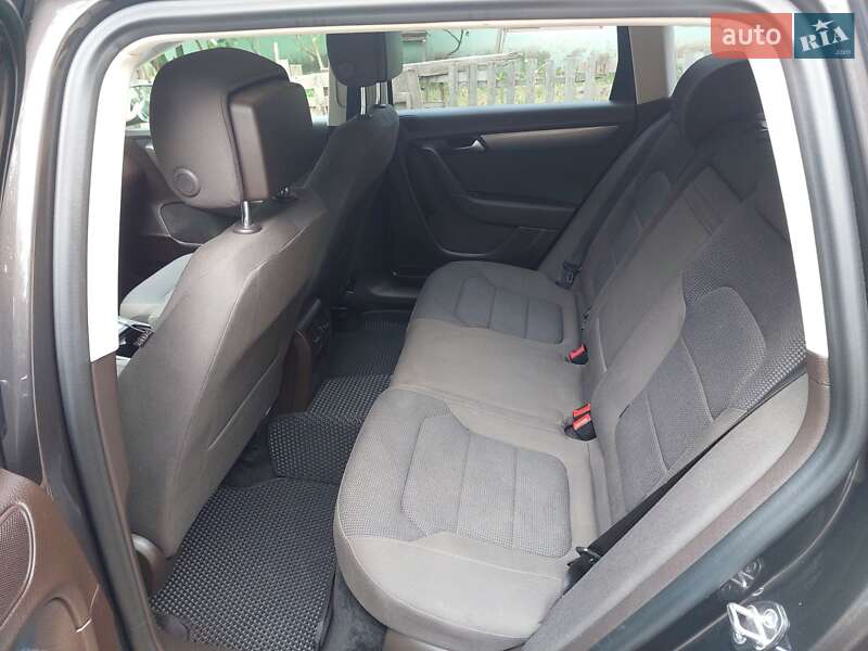 Универсал Volkswagen Passat 2011 в Подольске