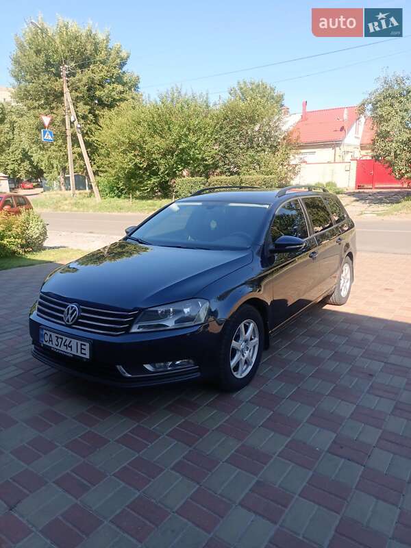 Универсал Volkswagen Passat 2011 в 