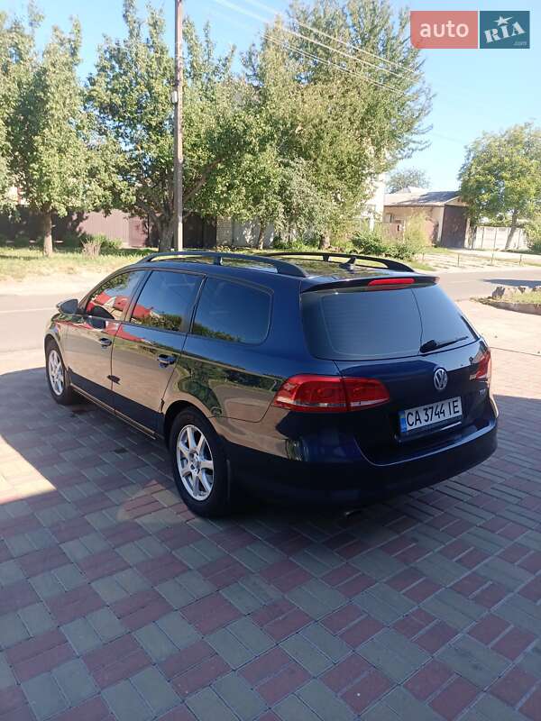 Універсал Volkswagen Passat 2011 в Черкасах