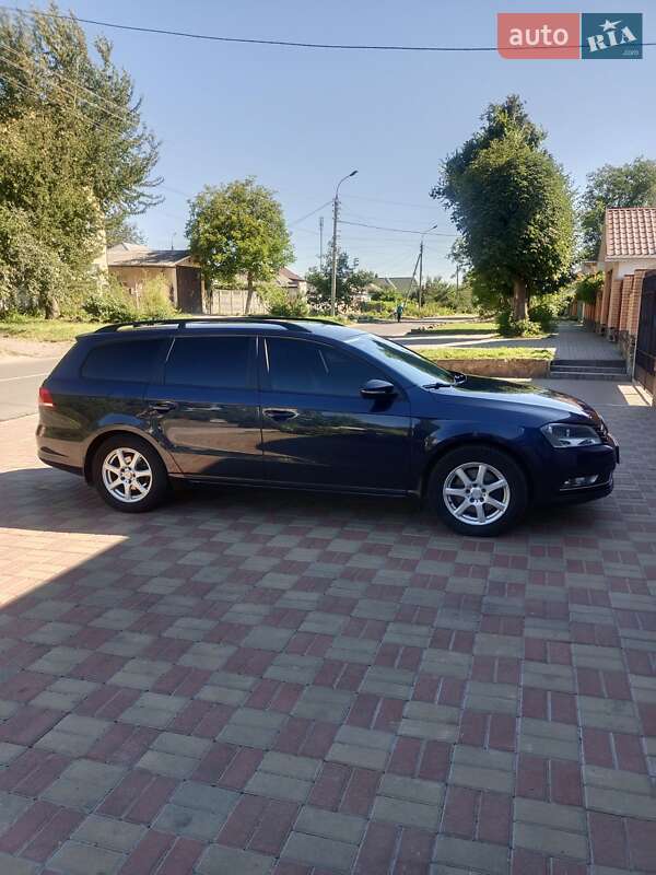 Універсал Volkswagen Passat 2011 в Черкасах