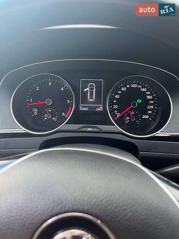 Универсал Volkswagen Passat 2015 в Овруче