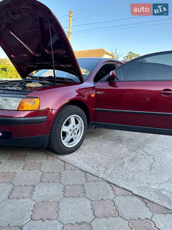 Седан Volkswagen Passat 1997 в Одесі