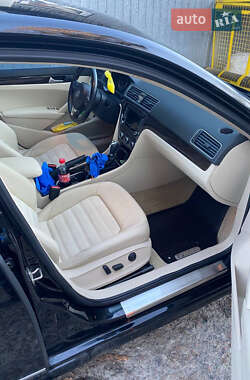 Седан Volkswagen Passat 2015 в 