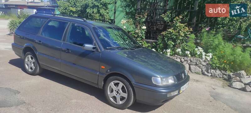 Универсал Volkswagen Passat 1995 в Чернигове