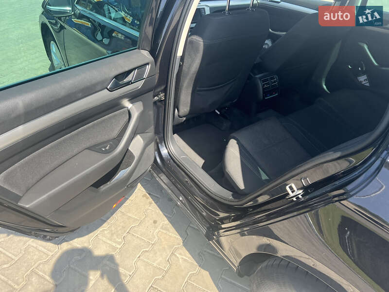 Универсал Volkswagen Passat 2016 в Луцке фото 17 Универсал Volkswagen Passat 2016 в Луцке
