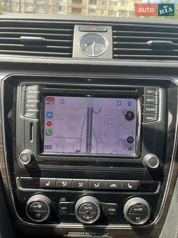 Седан Volkswagen Passat 2016 в Києві