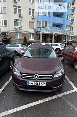 Седан Volkswagen Passat 2014 в Киеве