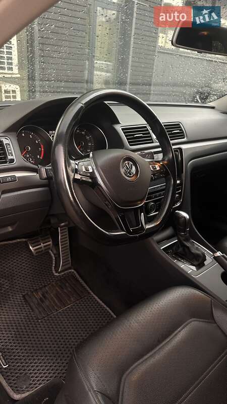 Седан Volkswagen Passat 2016 в Черкассах